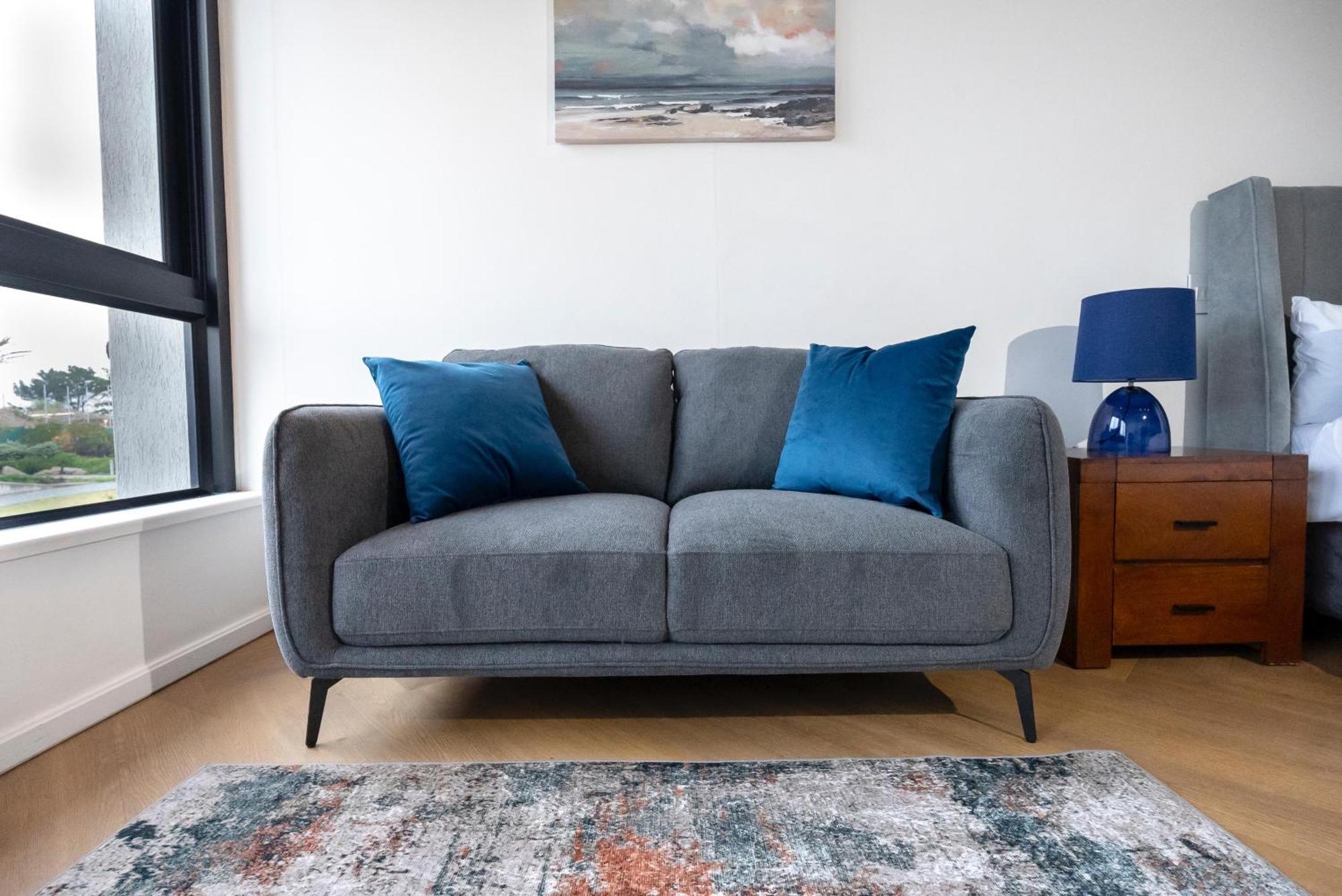 Bridgewater Apartment *